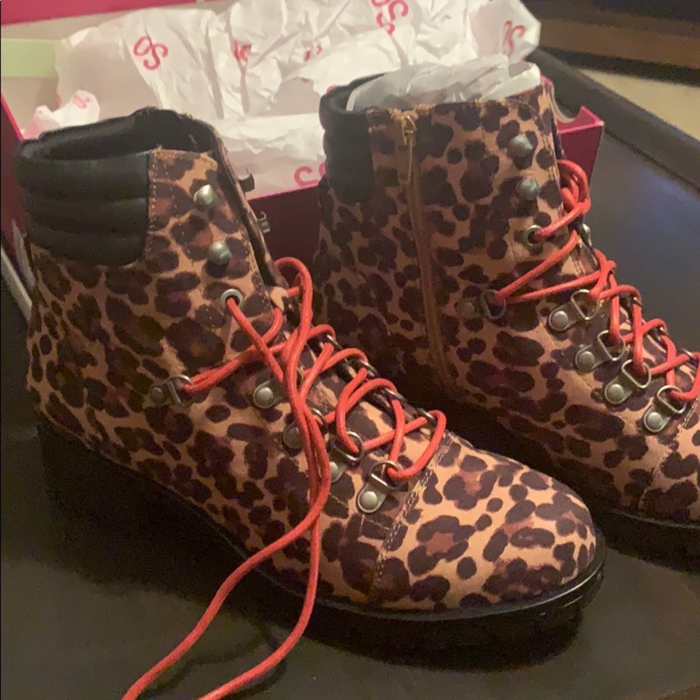 Women’s Boots